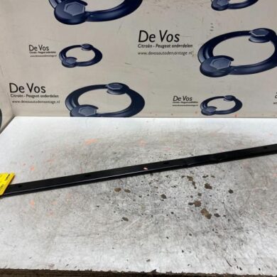 Citroen C3 Aircross 1.2 e-THP PureTech 130 Radiator bar 2021 3502CT