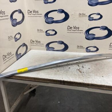 Opel Crossland X  Dakrail rechts 2019 39052185-YQ00947880