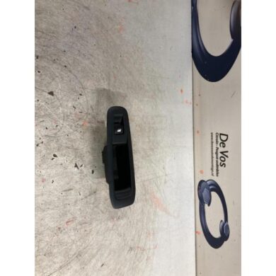 Peugeot 308 1.6 BlueHDi 120 Electric window switch 2014 96762292ZD