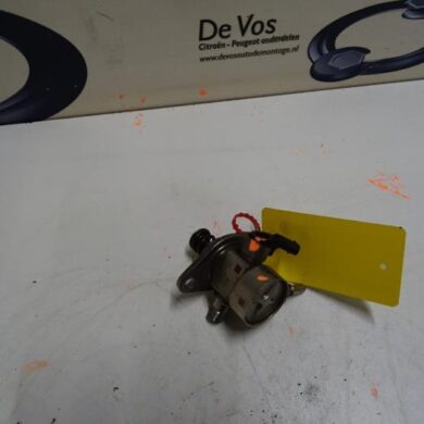 Peugeot 208  Brandstofpomp Mechanisch HNZ 2015 9805614880