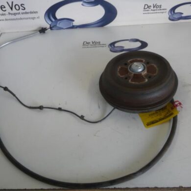 Peugeot 207  Rear brake drum 2011 424750-4241N3