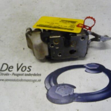 Citroen Jumper 2.0 HDi Front door lock mechanism 4-door, right 2002 9136P5