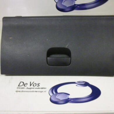Peugeot 308 1.6 VTI 16V Glovebox 2010 8226KX-8226LE