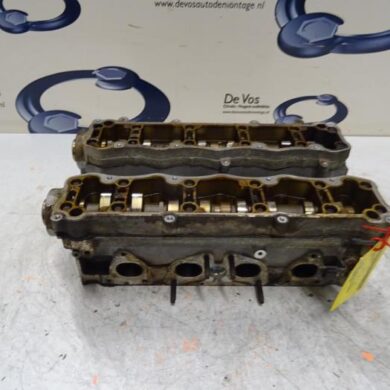 Peugeot 206 1.6 16V Cylinder head NFU 2002 0200AZ