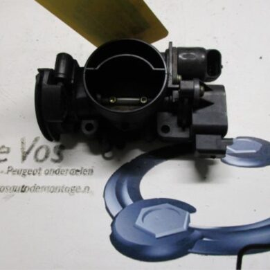 Citroen Saxo 1.4i VTR,VTS Gasklephuis KFW 2001 1635P6