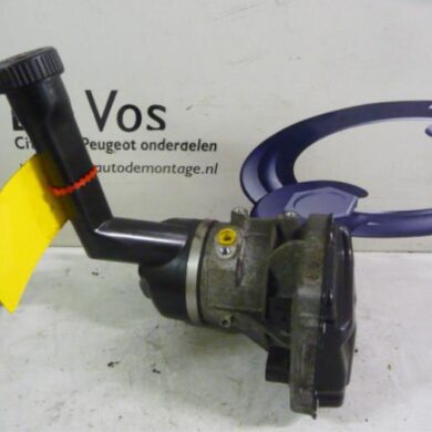 Peugeot 308 1.4 VTI 16V Power steering pump 8FS 2008 4007TV