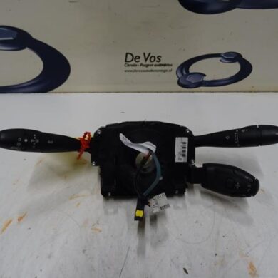 Peugeot 207  Steering column stalk 2011 6242ZJ