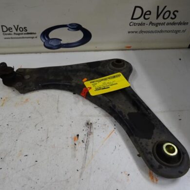 Peugeot 208  Querlenker links vorne 2015 9670772080