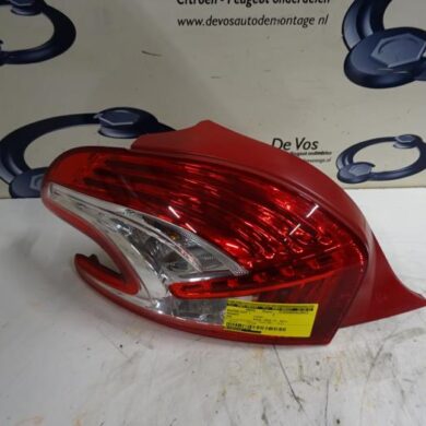 Peugeot 208  Achterlicht links 2012 9672628280