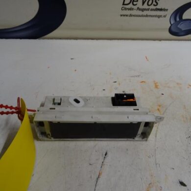 Peugeot 307 1.6 16V Display Interieur NFU 2002 6564FA