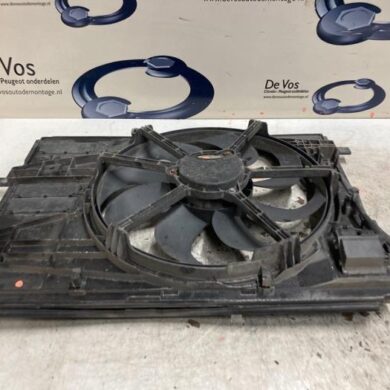 Peugeot 308 1.2 12V e-THP PureTech 130 Cooling fan housing 2017 9836638080-98063135809