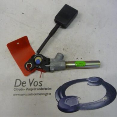 Citroen Xsara 1.9 D X,SX Gordelspanner rechts 1998 8972S2