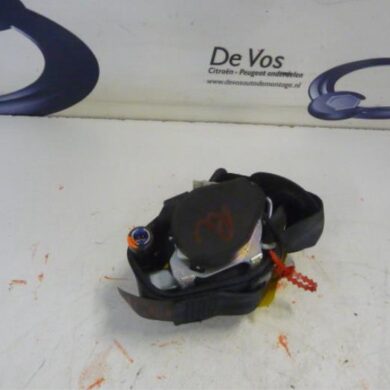 Peugeot 308  Seatbelt tensioner, right 2009 8975K5
