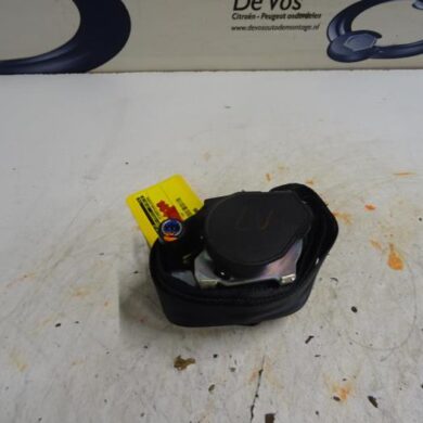 Peugeot 308  Gordelspanner links 2009 8975FT