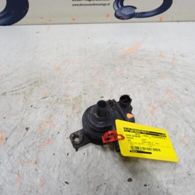 Peugeot iOn  Additional water pump 2012 1323JX