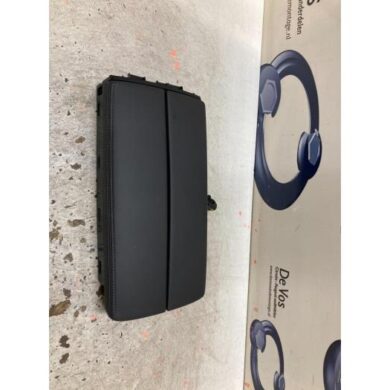 DS Automobiles DS7 Crossback  Armrest 2018 98231499ZD