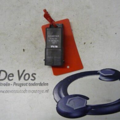 Citroen C4 Picasso 1.6 HDi 16V 110 Glow plug relay 2008 598140