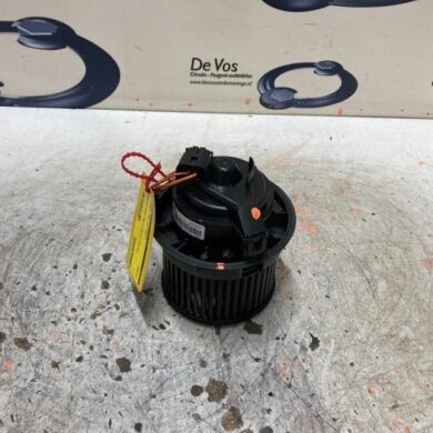 Peugeot 108 1.0 12V VVT-i Kachel Ventilatiemotor 2021 B000493380