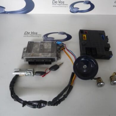 Peugeot Partner  Engine management computer KFW 2001 1940CK