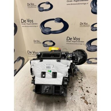 DS Automobiles DS3 Crossback 1.2 12V PureTech 155 Heater housing 2019 9833378080
