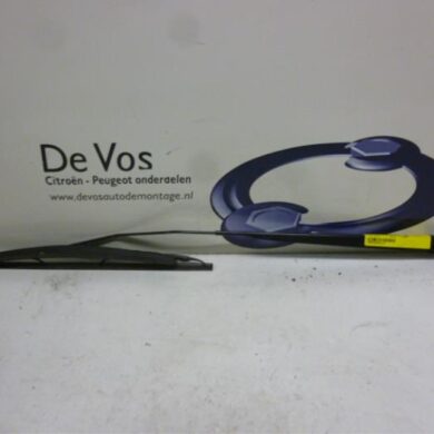 Citroen C2 1.6 16V VTR Front wiper arm 2004 6429W6