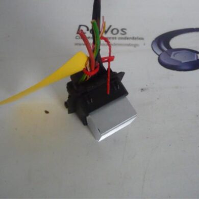 Peugeot 308 2.0 HDiF 16V GT Autom. Heater resistor 2012 6441AA