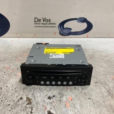 Peugeot 5008 1.6 HDiF 16V Radio CD player 2012 16093469XT-98016072XT