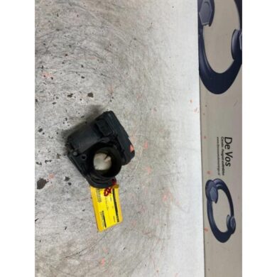 Peugeot 307 1.6 16V Gasklephuis NFU 2005 163637