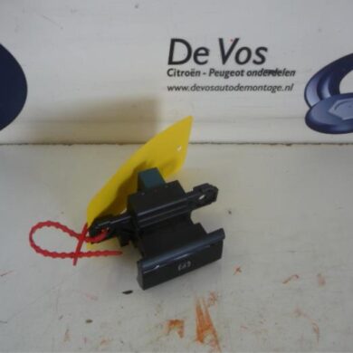 Citroen C4 Picasso  Parking brake switch 5FS-5FS5F01 2015 98014489ZD