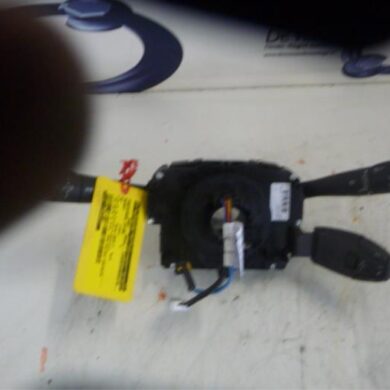 Peugeot 207  Steering column stalk 2010 6242YL