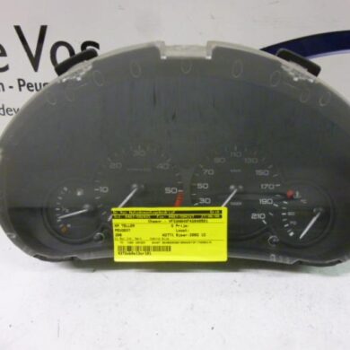 Peugeot 206 1.4 HDi Odometer KM 2002 6104TX-6106FF