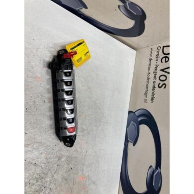 Peugeot 3008  Switch 2021 98249154DX