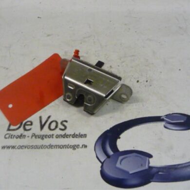 Peugeot 107 1.0 12V Slotmechaniek Achterklep 2006 871988