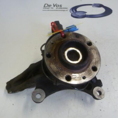 Peugeot 508  Fusee links-voor 2012 3646A9