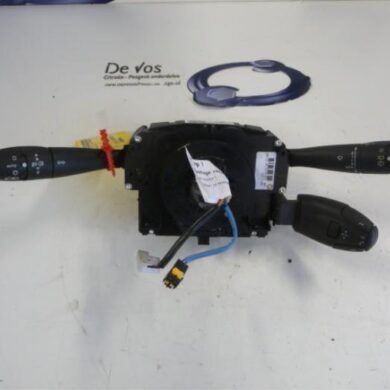 Peugeot 207  Steering column stalk 2010 6242YL