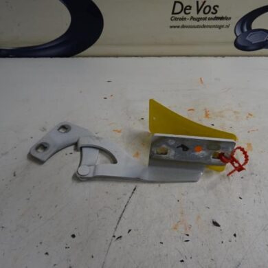 Peugeot Partner 1.6 HDI 75 Bonnet Hinge 2012 791381