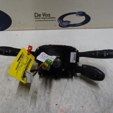 Peugeot 207 1.4 16V VTi Steering column stalk 2008 6242P3