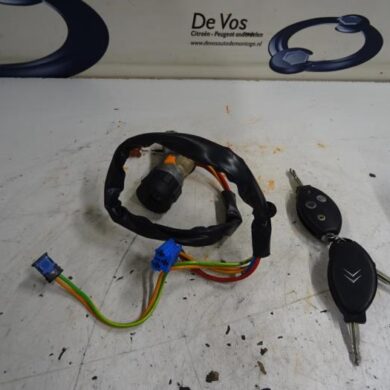 Citroen C5 2.0 16V Ignition lock + key 2001 4162CE