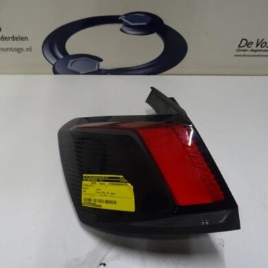 Peugeot 3008  Achterlicht links 2017 9810477180