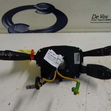 Peugeot 207  Steering column stalk 2007 624258