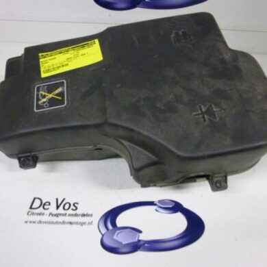 Peugeot 407 2.0 16V Relay holder 2005 1922P3-1922P4