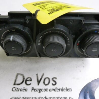 Peugeot 308  Heater control panel 2008 6452G1