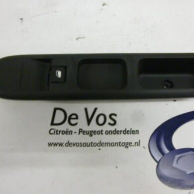 Peugeot 3008 1.6 HDiF 16V Elektrisch Raam Schakelaar 2009 6490X3