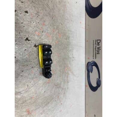 Citroen C5 Aircross 1.2 e-THP PureTech 130 Multi-functional window switch 2019 98319761ZD