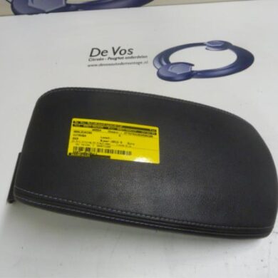 Citroen DS5  Armrest 2013 16100561ZQ