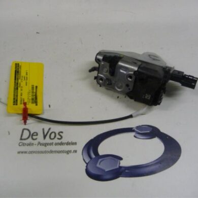 Peugeot 308 1.6 VTI 16V Rear door lock mechanism 4-door, left 2010 9137V3