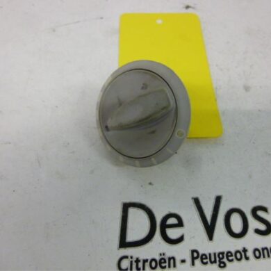 Diversen Diversen 2.0 HDiF 16V 135 Schakelaar (diversen) 649039