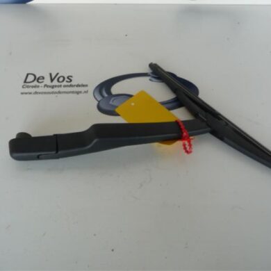 Citroen DS3 1.6 16V VTS THP Rear wiper arm 2013 6429JR