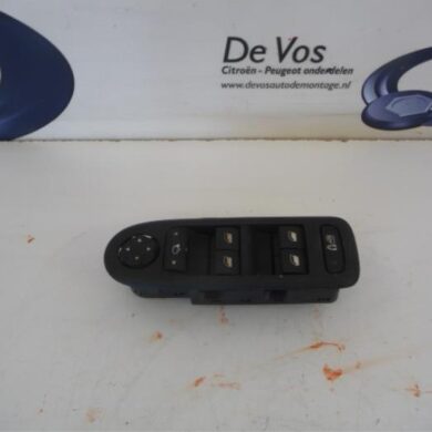 Citroen C5  Multi-functional window switch 2008 649028