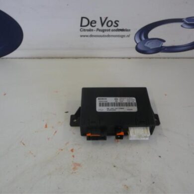 Peugeot 407 3.0 V6 24V VVT PDC Module 2007 6590K8-6590T8
